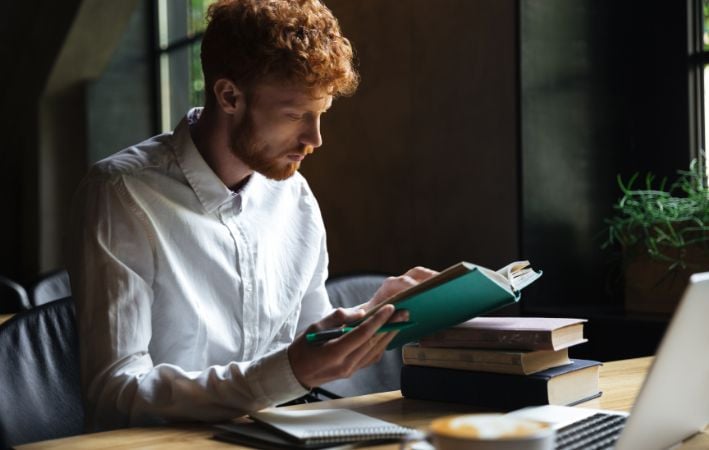 Top 5 Books to Read if You Want to Build Wealth and Stay Wealthy (With Insights and Quotes)