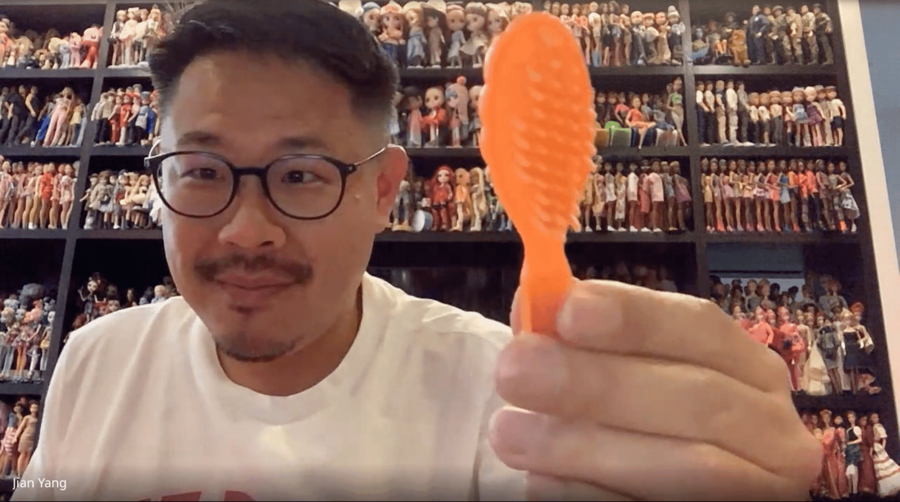 barbie-seashell-comb-jian-yang