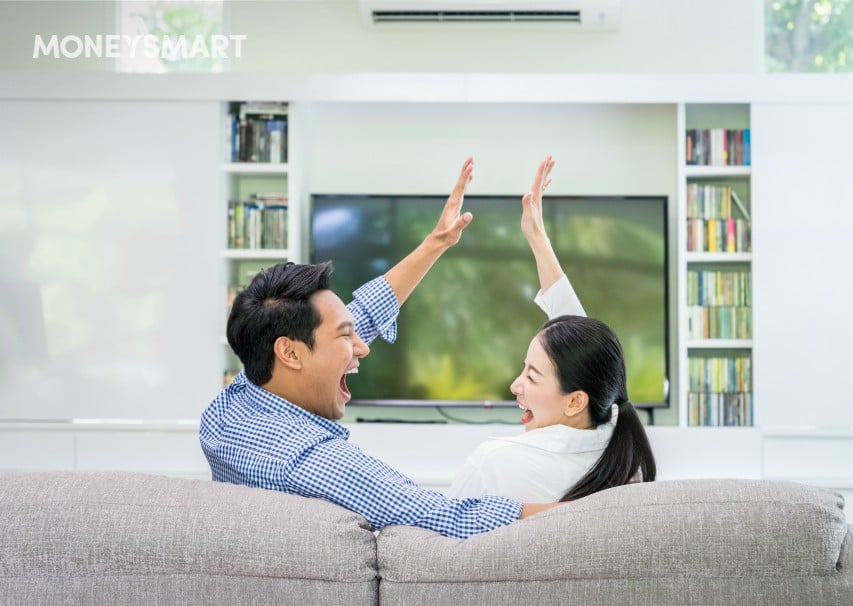 Yet to Create Your Free Singtel CAST Account? Sign Up & You Could Win A 42” Samsung UHD TV or GrabFood Vouchers