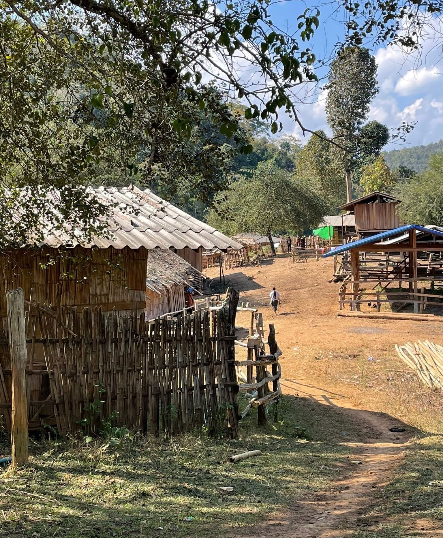 Lahu-Village-Chiang-Mai-Thailand-wooden-stilt-houses