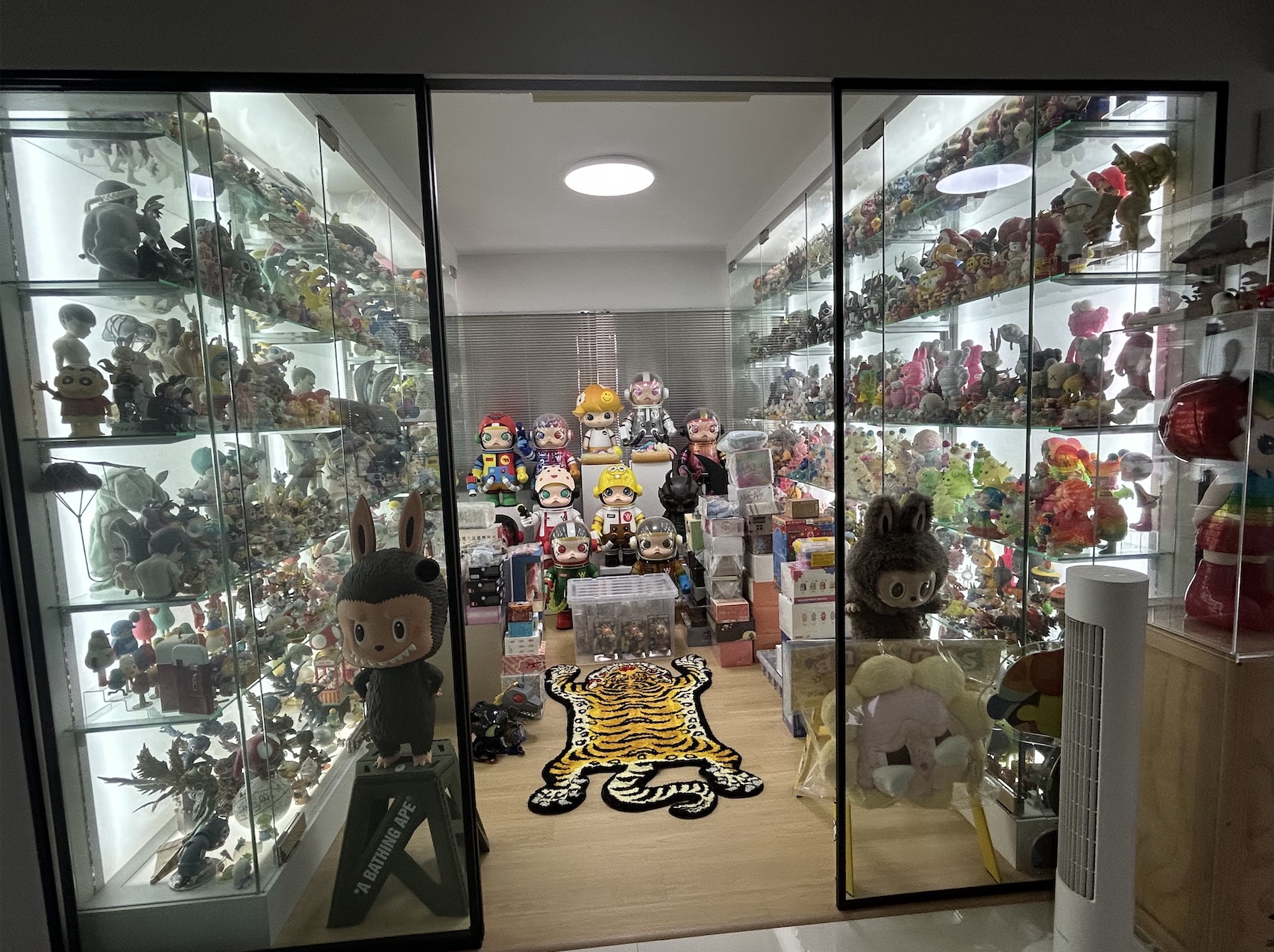 desmond lin toy room
