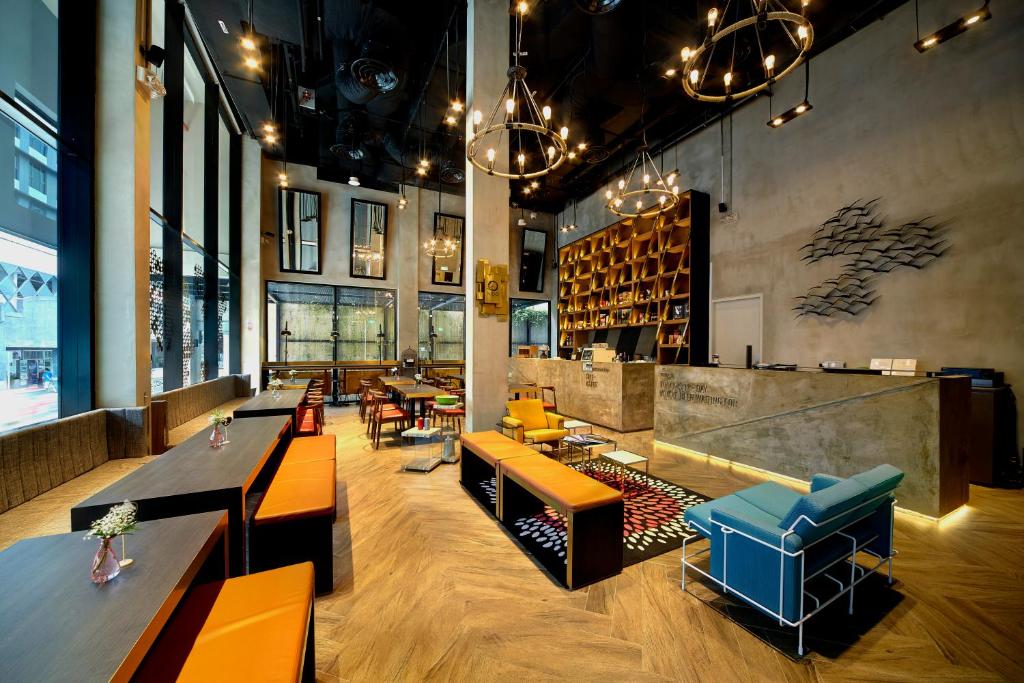 hotel-yan-reception-lobby