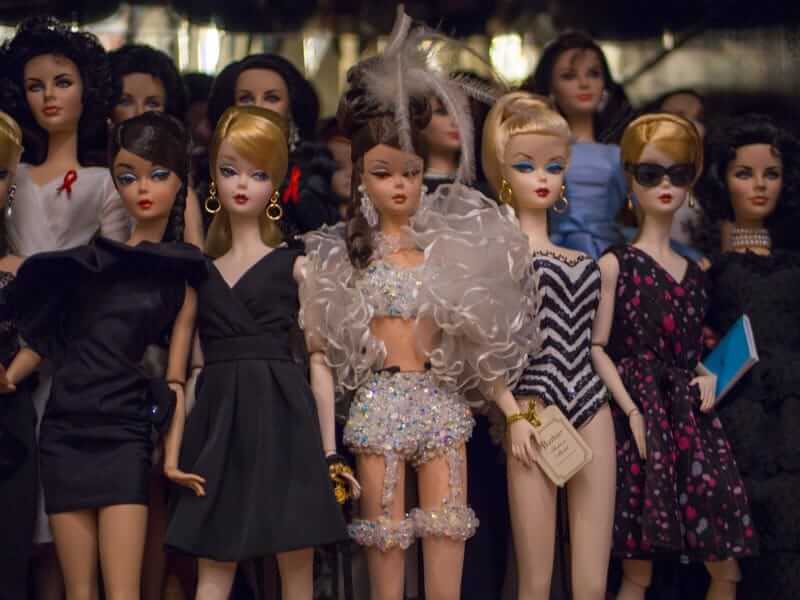 swarovski-barbie-one-of-a-kind-jian-barbie-guy
